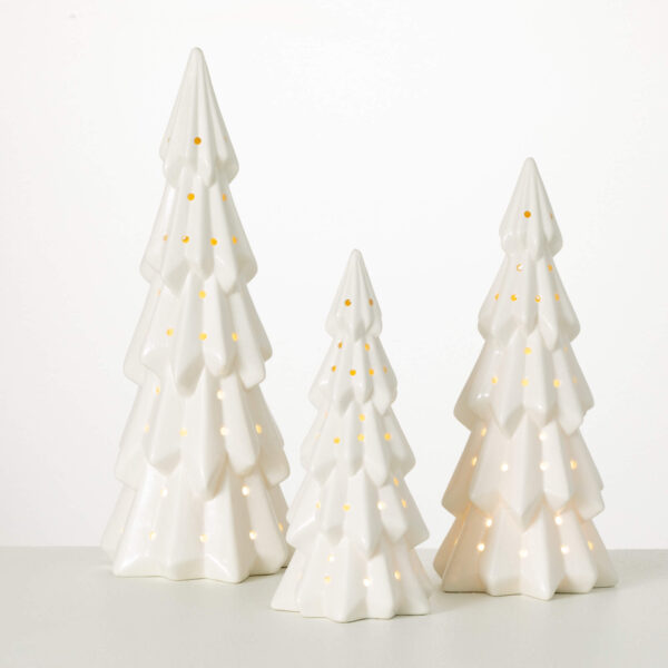 LIGHTED CHRISTMAS TREE SET 3