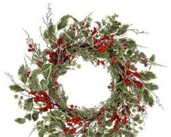 WINTER FROSTED W/BERRY AND HOLLY WREATH